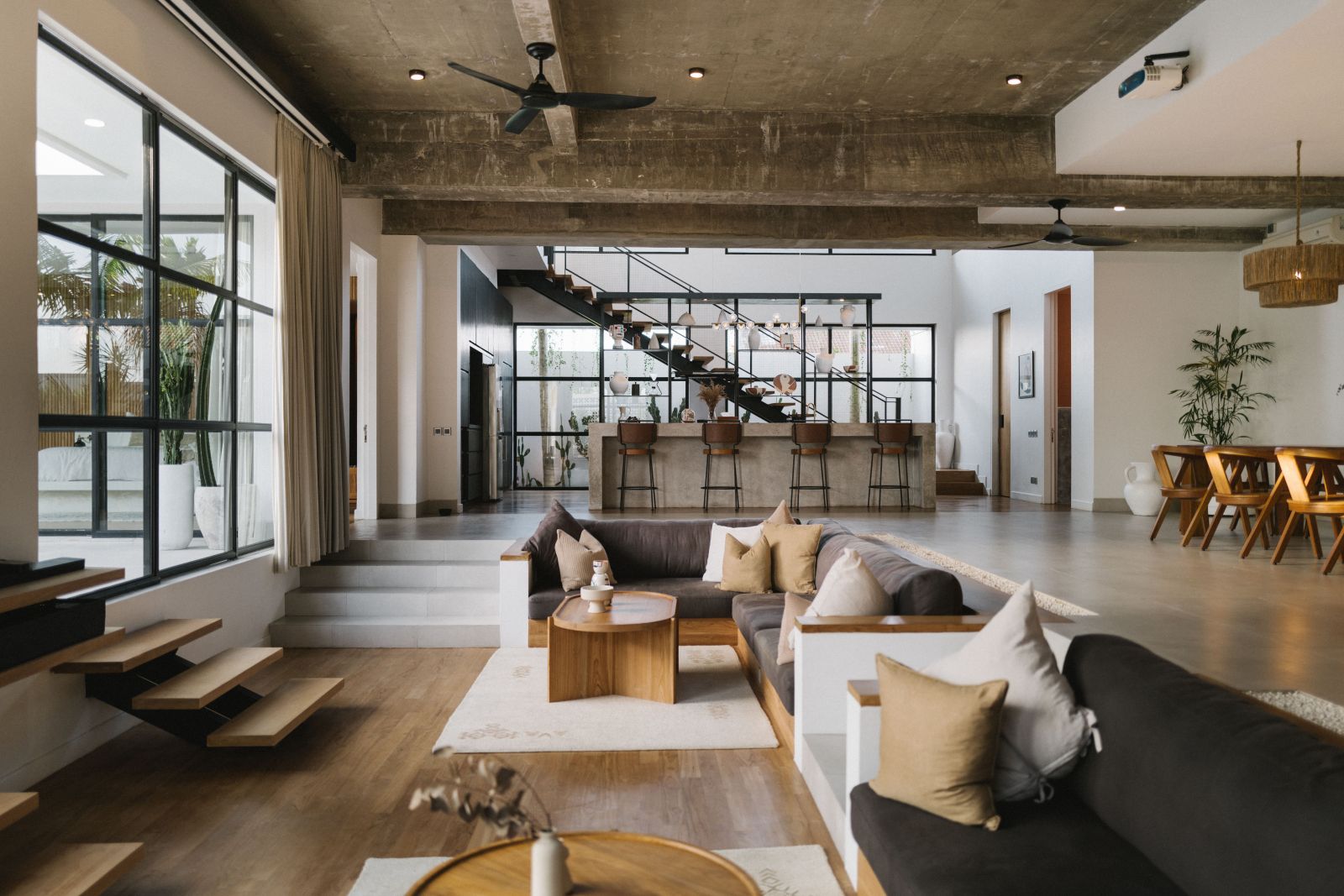 INDUSTRIAL GEM VILLA